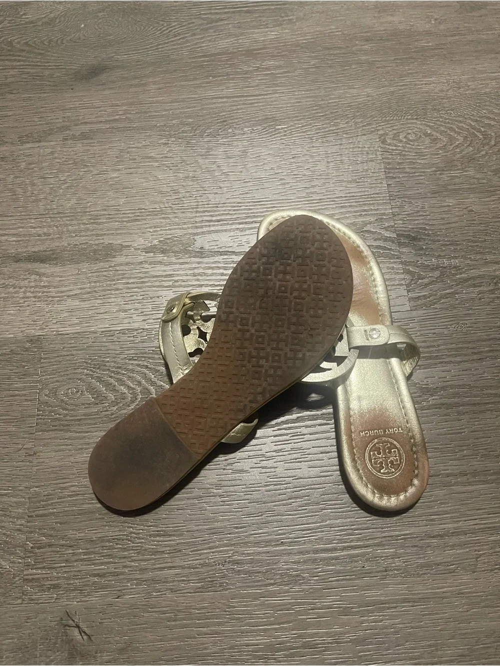 Tory Burch Metallic Silver Miller Logo Thong Sandal Have Some Rubs Size 6 1/2 M